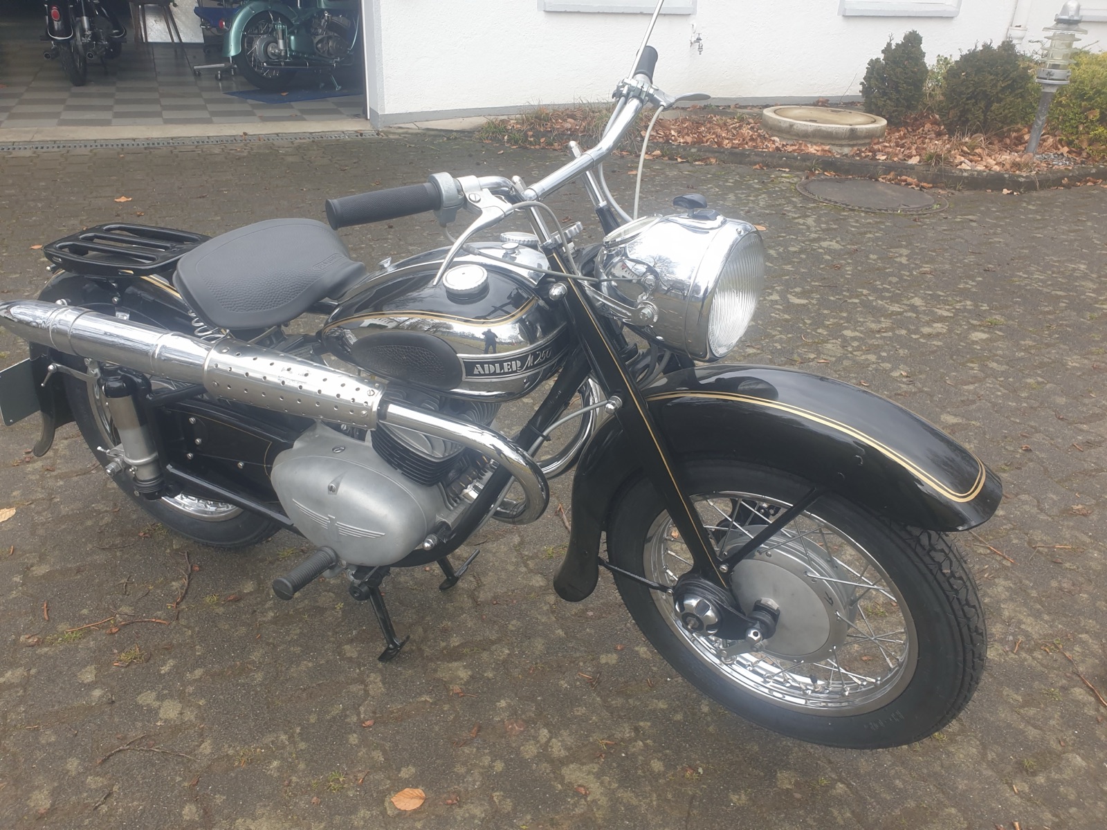 Adler M250 restauriert